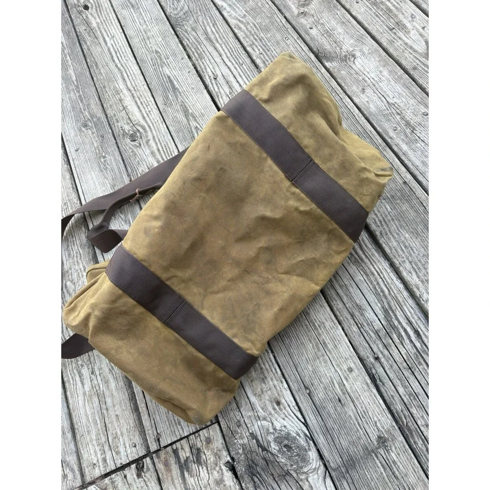 Filson Medium Sized Field Duffle Bag Dark Tan Brand New With Stains